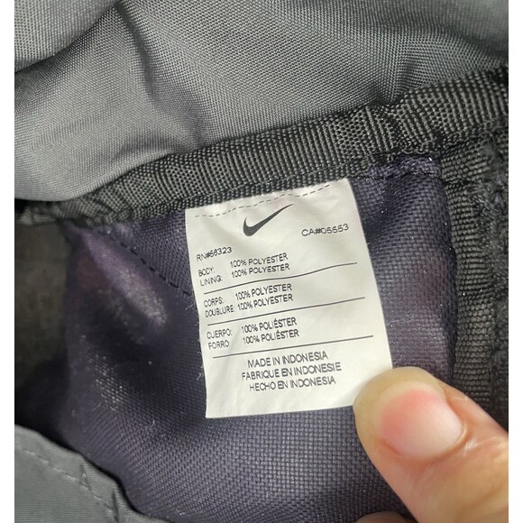 Vintage 90s Nike Duffel Bag Luggage Gym Purple Black White Tag Swoosh - Picture 11 of 11